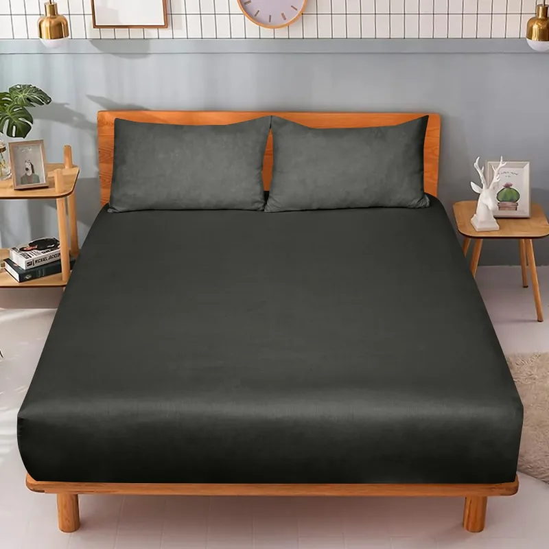 ROYALE LINENS 300 Thread Count 100% Long Staple Combed Cotton Fitted Sheet - Super Soft Deep Pocket Bottom Sheet - Black Fitted Sheet - Fitted Sheet Only - Elastic Sheet (Black)