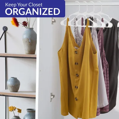 ROYALE White Plastic Hangers For Clothes - Heavy Duty Plastic Clothes Hanger Ideal For Everyday Standard Use - Lightweight & Space Saving Notched Plastic Hangers - Slim & Sleek Shoulder Groove