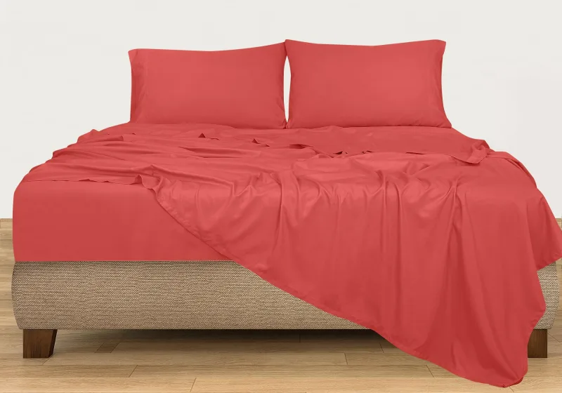 ROYALE LINENS 300 Thread Count 100% Long Staple Combed Cotton Sheet Set - 4 Piece Bed Sheet 1 Fitted Sheet, 1 Flat Sheet, 2 Pillow Case - Breathable, Cool & Crisp Percale Sheet Set ( Pink)