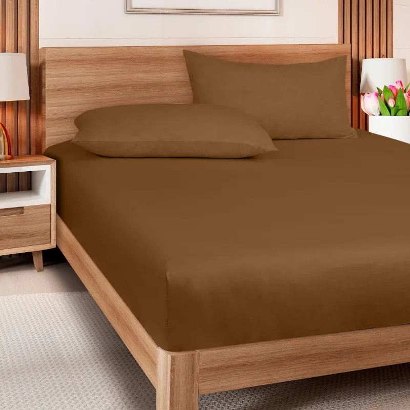 Royale Linens 300 Thread Count 100% Long Staple Combed Cotton Fitted Sheet- Super Soft Deep Pocket Sheet- Chocolate Fitted Sheet - Fitted Sheet Only - Elastic Sheet ( Chocolate)