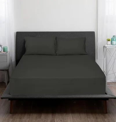 ROYALE LINEN 300 Thread Count 100% Long Staple Combed Cotton Sheet Set - 4 Piece Bed Sheet 1 Fitted Sheet, 1 Flat Sheet, 2 Pillow Case - Breathable, Cool & Crisp Percale Sheet Set (Black)