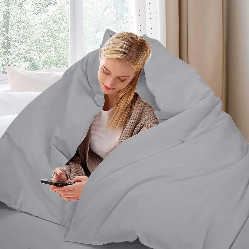 ROYALE LINENS White Duvet Cover - Duvet Cover Set - 3 Piece Double Brushed Duvet Covers with Zipper Closure, 1 Duvet Cover and 2 Pillow Shams