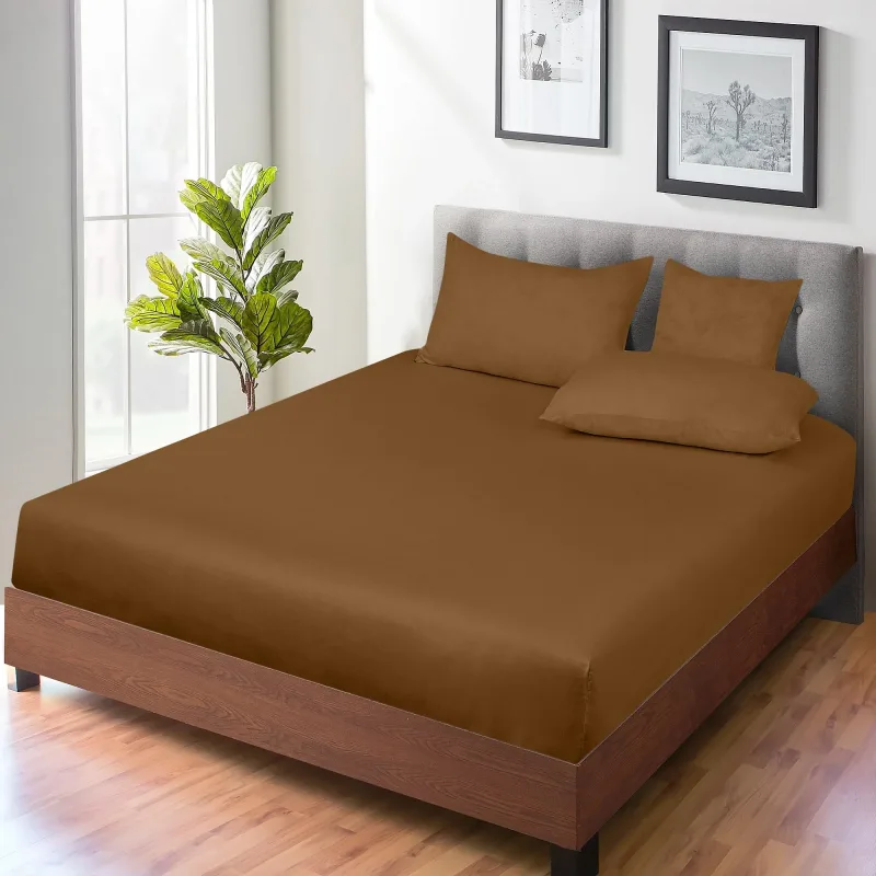 Royale Linens 300 Thread Count 100% Long Staple Combed Cotton Fitted Sheet- Super Soft Deep Pocket Sheet- Chocolate Fitted Sheet - Fitted Sheet Only - Elastic Sheet ( Chocolate)